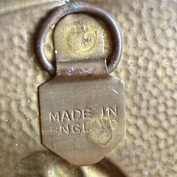 Vintage Brass Embossed English Coat of Arms Wall Plates - Picture 4 of 8